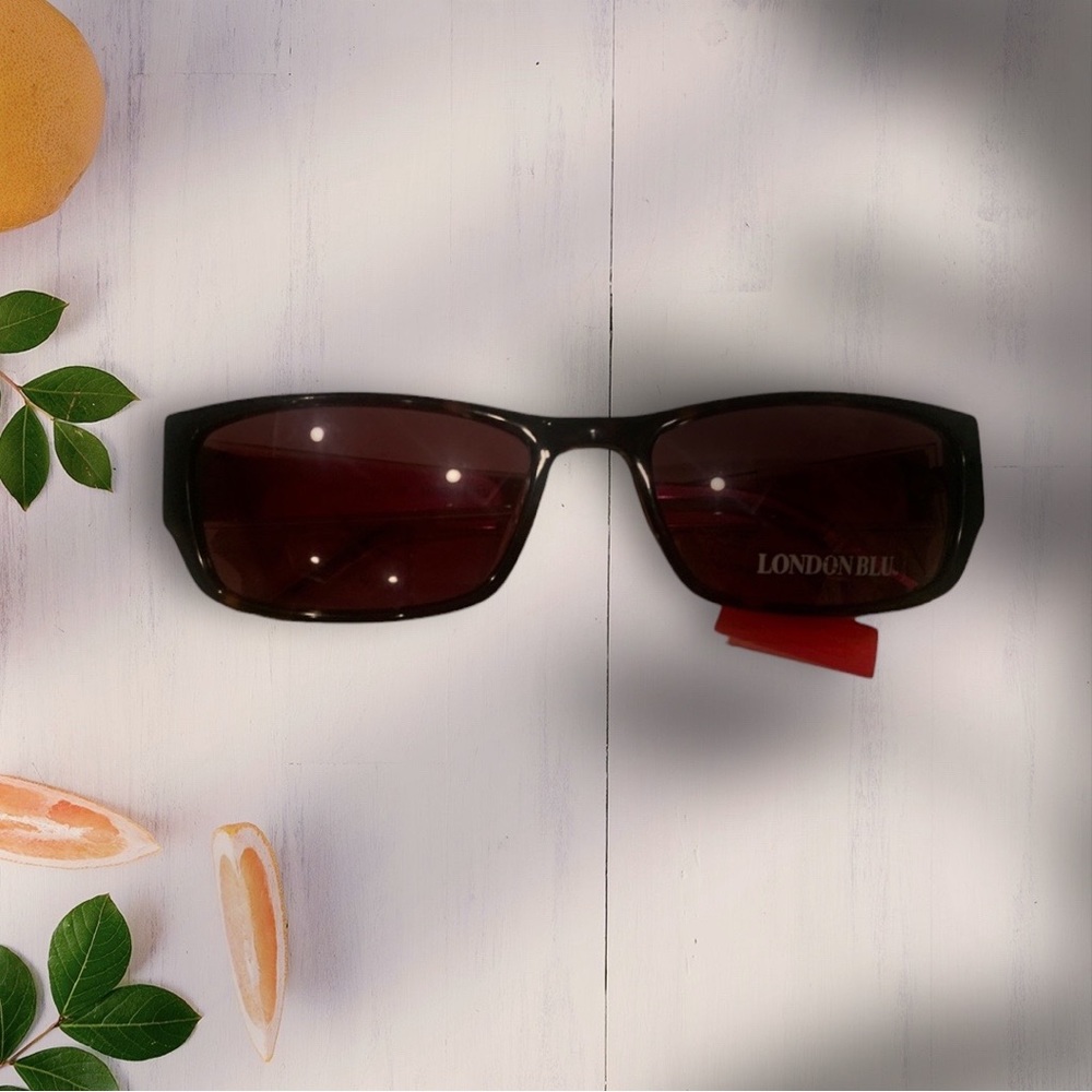 NWT tag $140 designer sunglasses London Blu